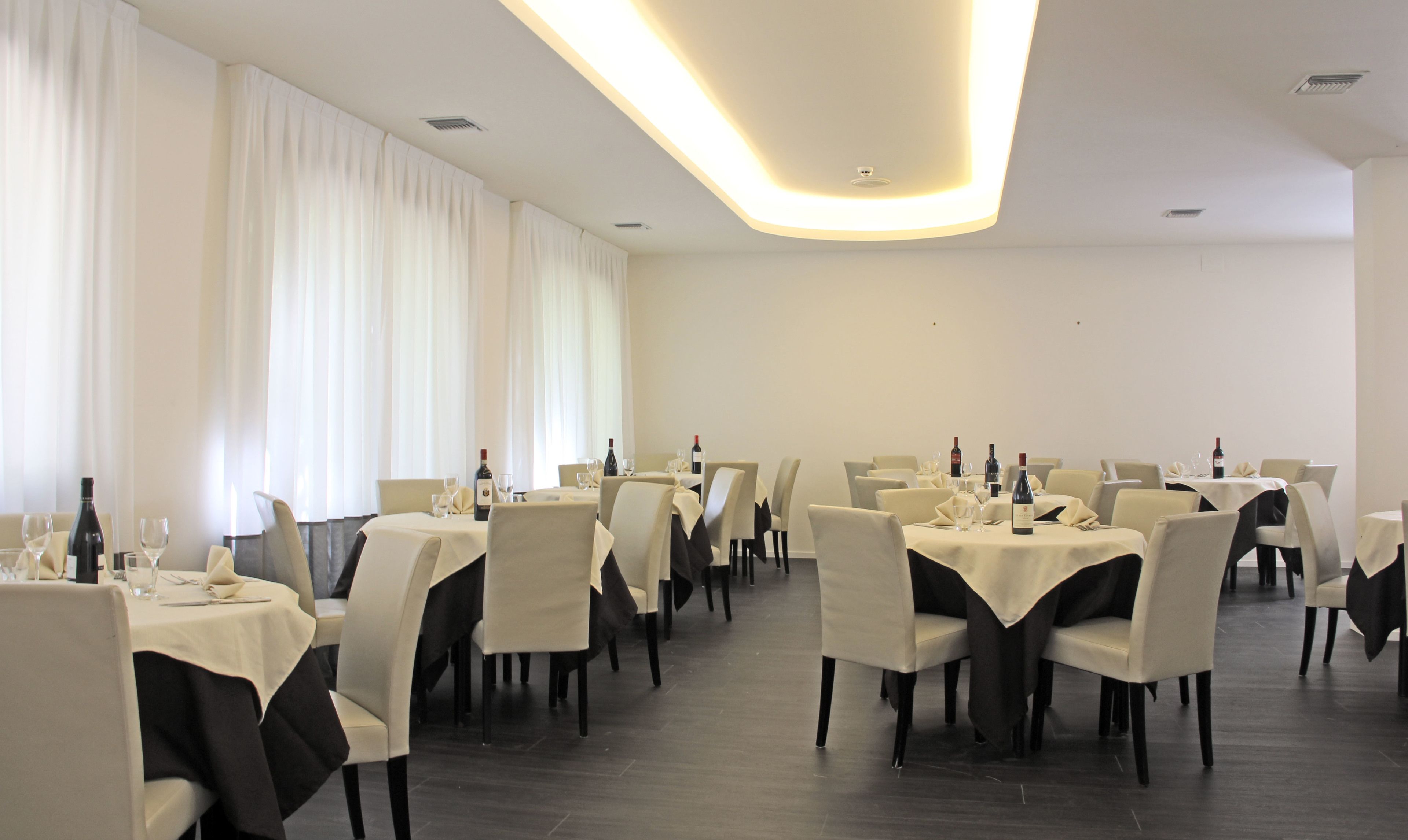 Frühstück, Mittagessen, Abendessen, regionale Küche 