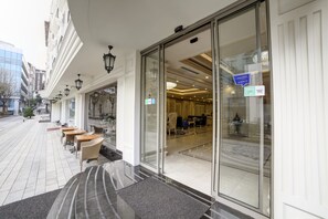 Front of property - Halifaks Hotel (Istanbul)