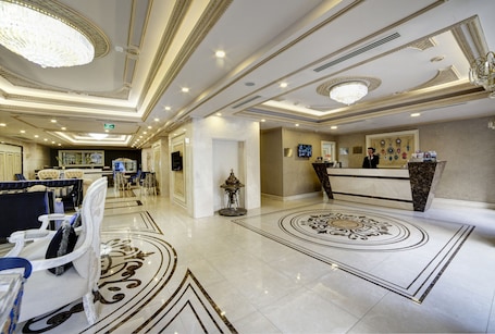 Reception. Halifaks Hotel