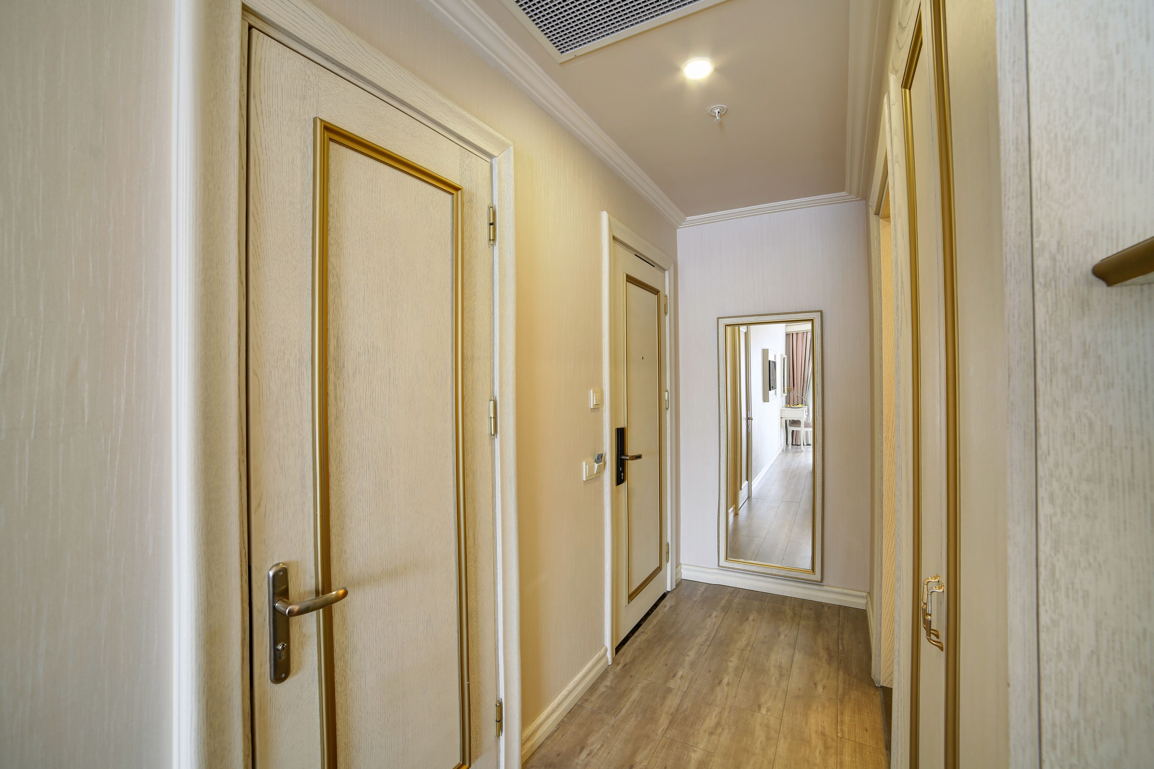 Photo - Halifaks Hotel