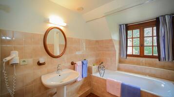 Amenidades de baño gratuitas y secadora de cabello