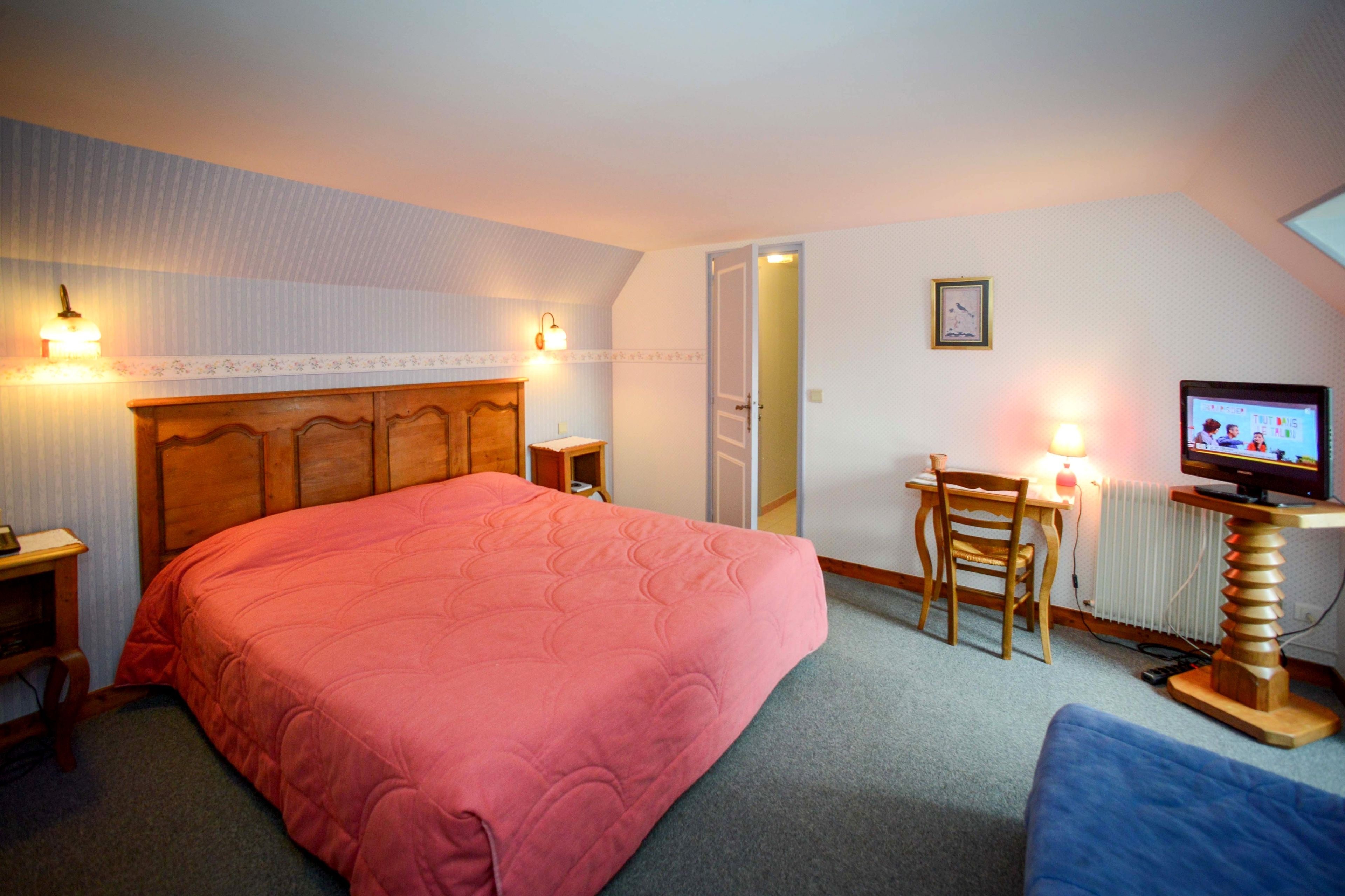 superior double room | desk, free cots/infant beds, free wifi