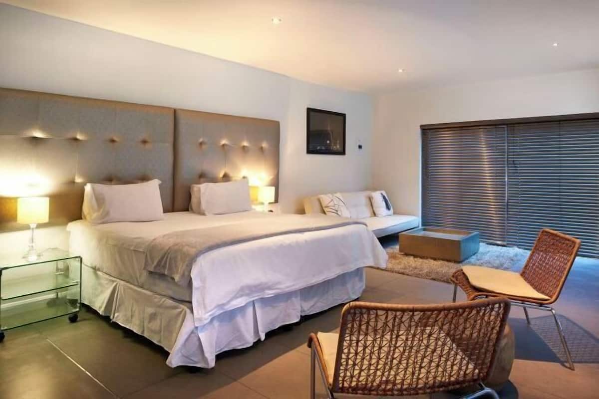 1 quarto, roupas de cama premium, cofres nos quartos