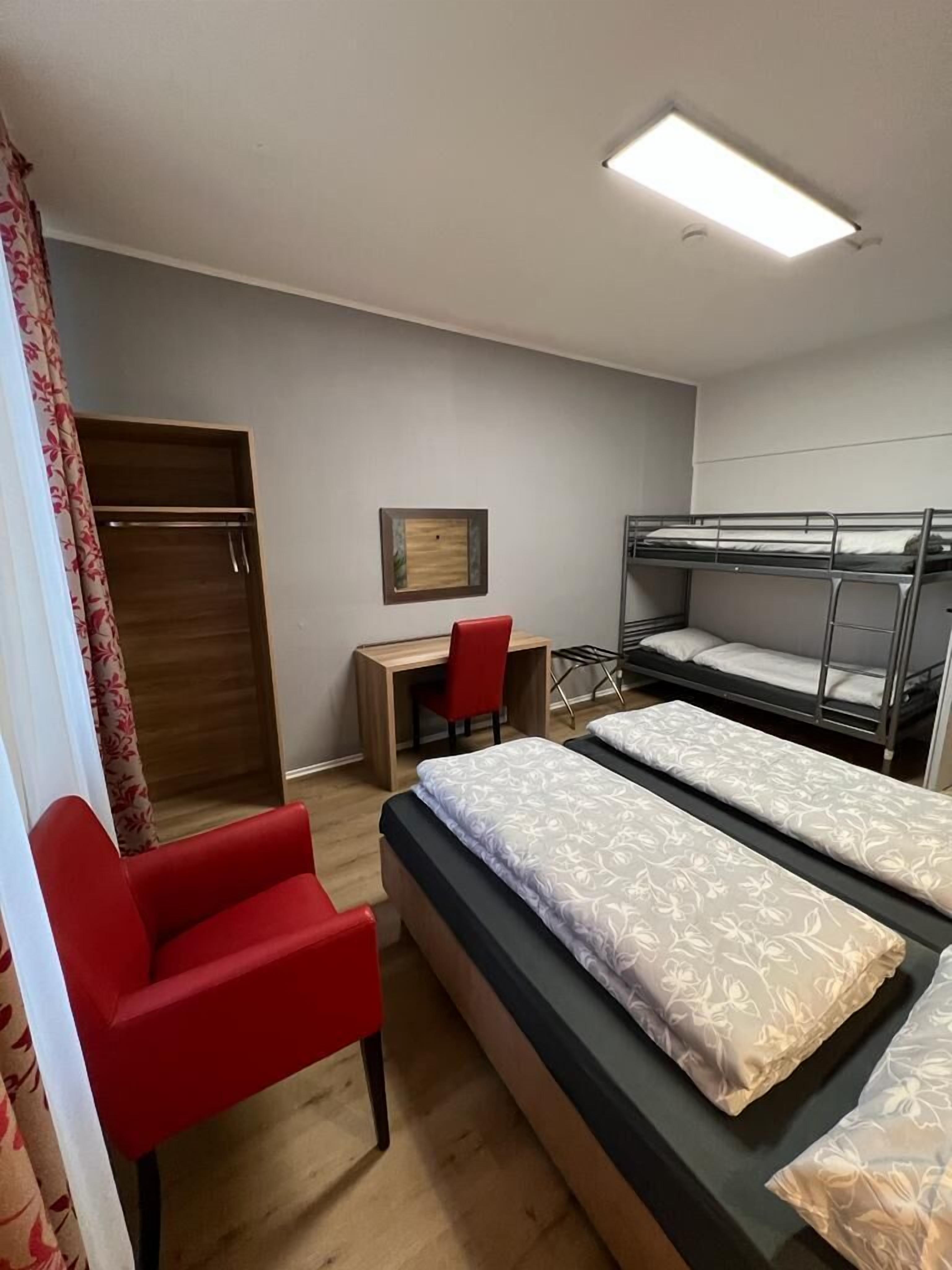 Classic Quadruple Room