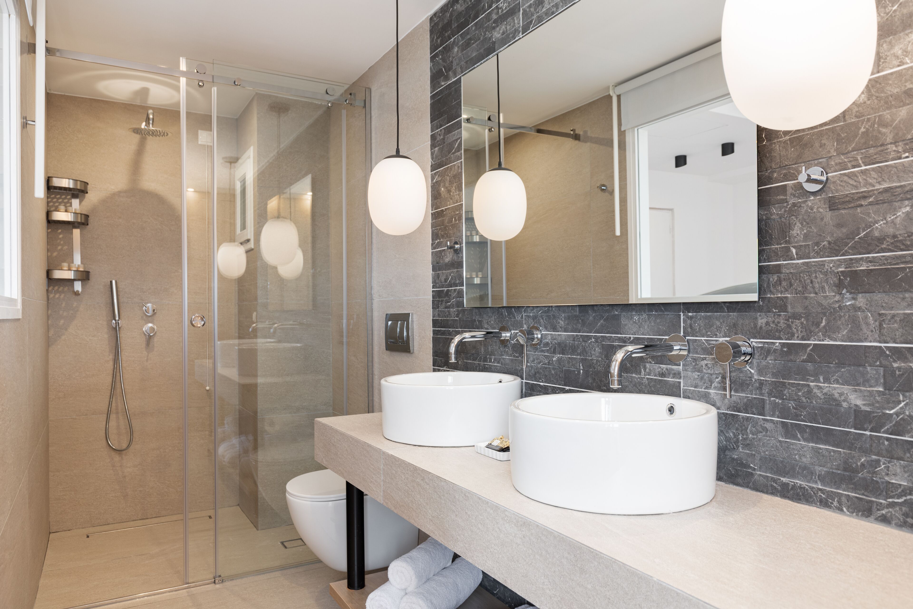 junior double room, sea view | bathroom | shower, rainfall showerhead, hair dryer, towels