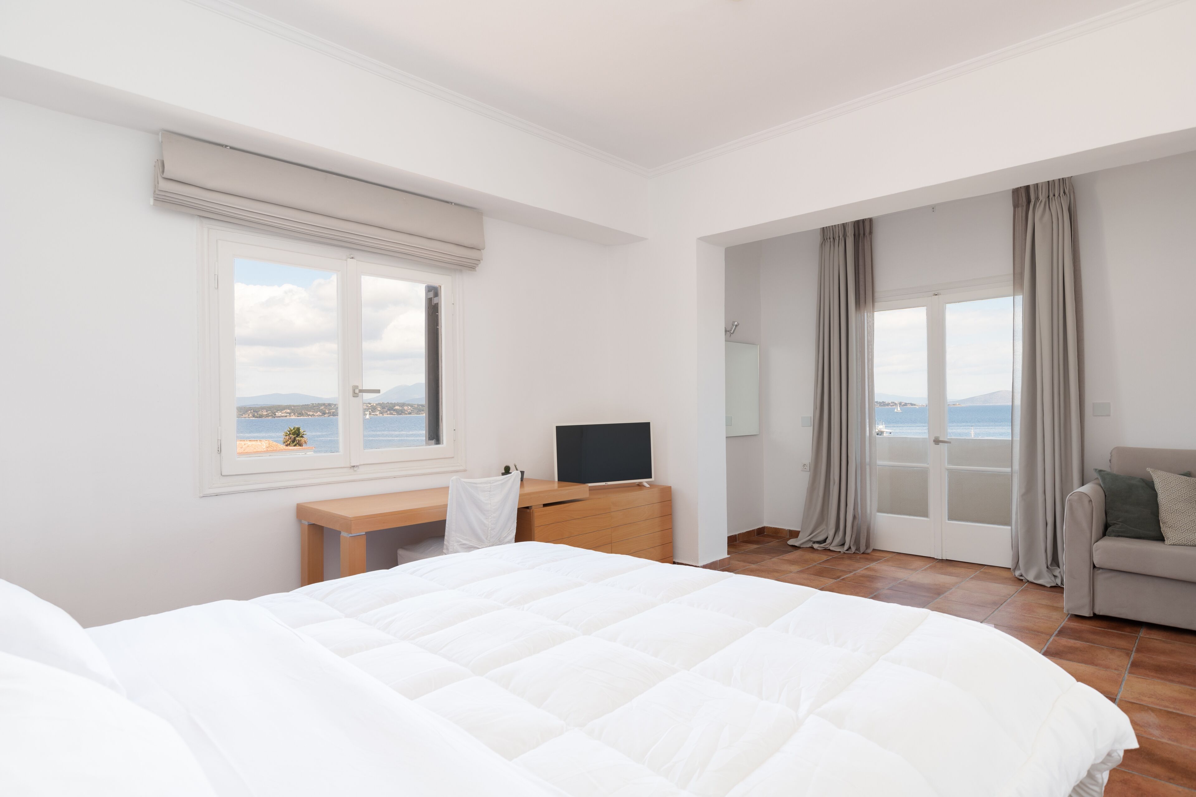 junior double room, sea view | 1 bedroom, laptop workspace, free wifi, bed sheets