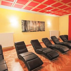 Salas para tratamentos a dois, sauna seca, tratamentos corporais