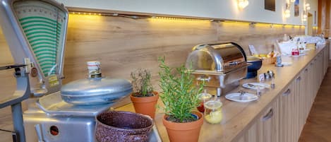 Daily buffet breakfast (EUR 12.90 per person)