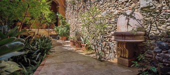 Hotel Suites Sant Jordi