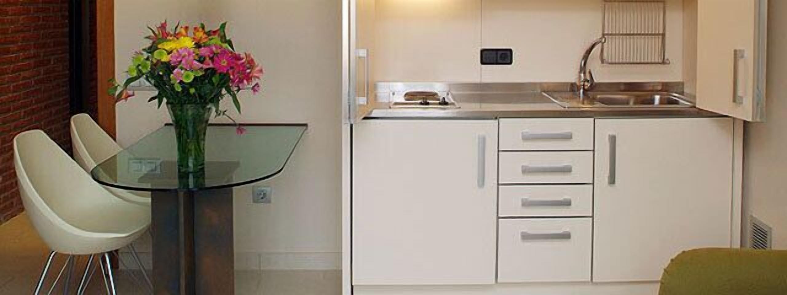 Daily buffet breakfast (EUR 9 per person)