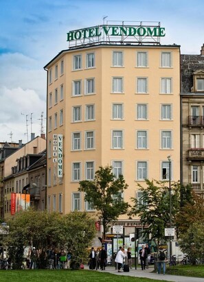 A multi-story hotel named HOTEL VENDOME with a classic architectural style, featuring a prominent sign at the top. - Hôtel Vendôme (Strasbourg)