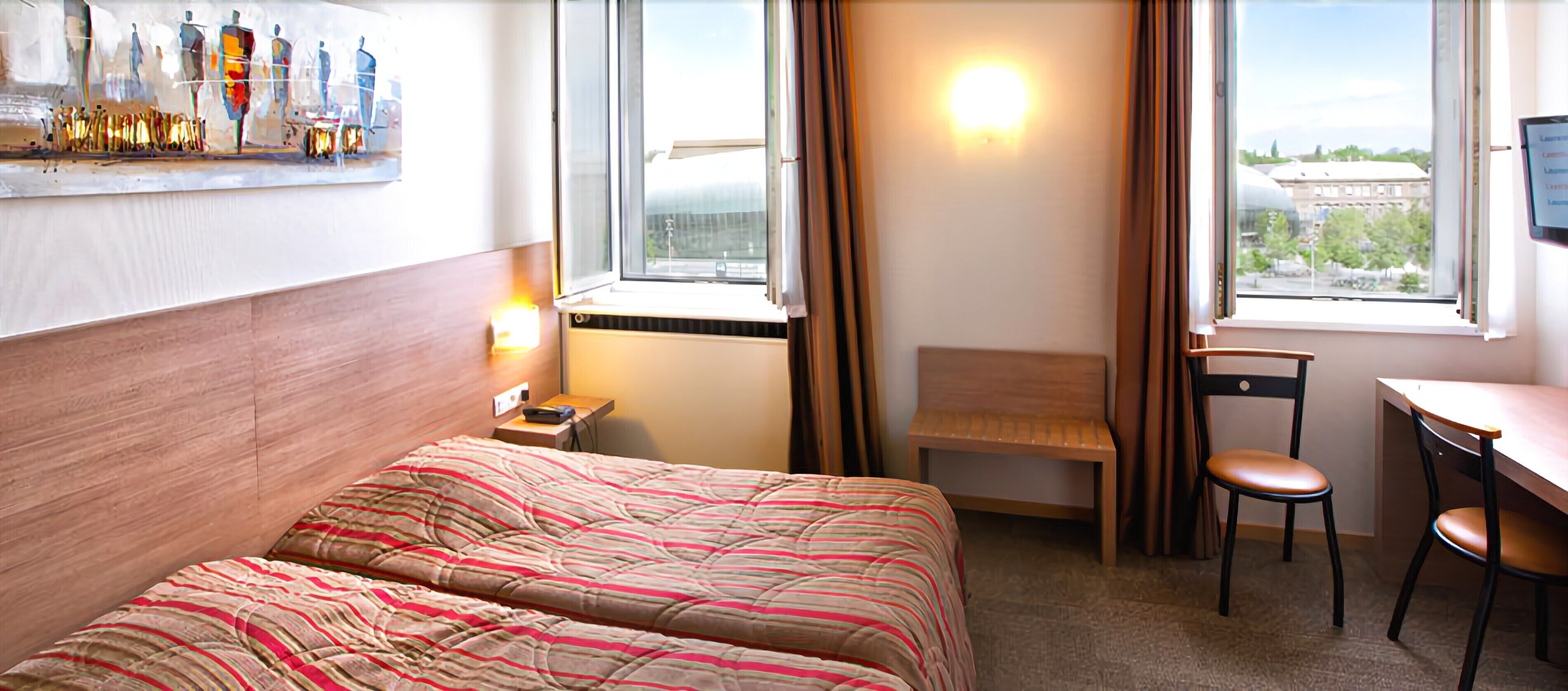 20-inch flat-screen tv with digital channels, tv