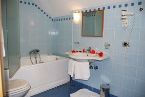 Standard Double Room | Bathroom - Hotel Flamingo (Gaeta)