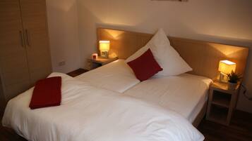 Standard Double or Twin Room, Non Smoking | Premium bedding, in-room safe, desk, soundproofing