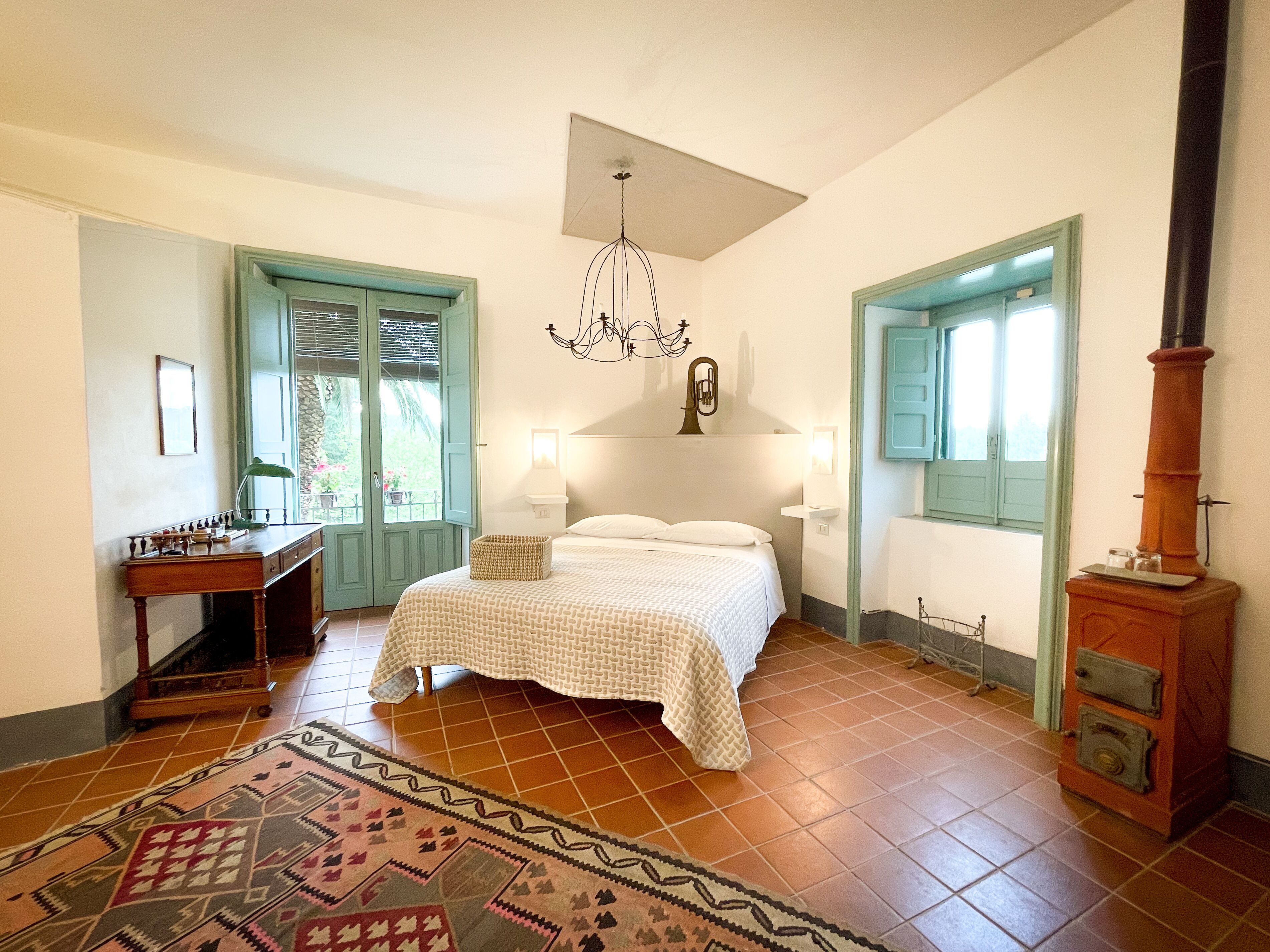 Standard Triple Room | Minibar, individually furnished, free WiFi, bed sheets