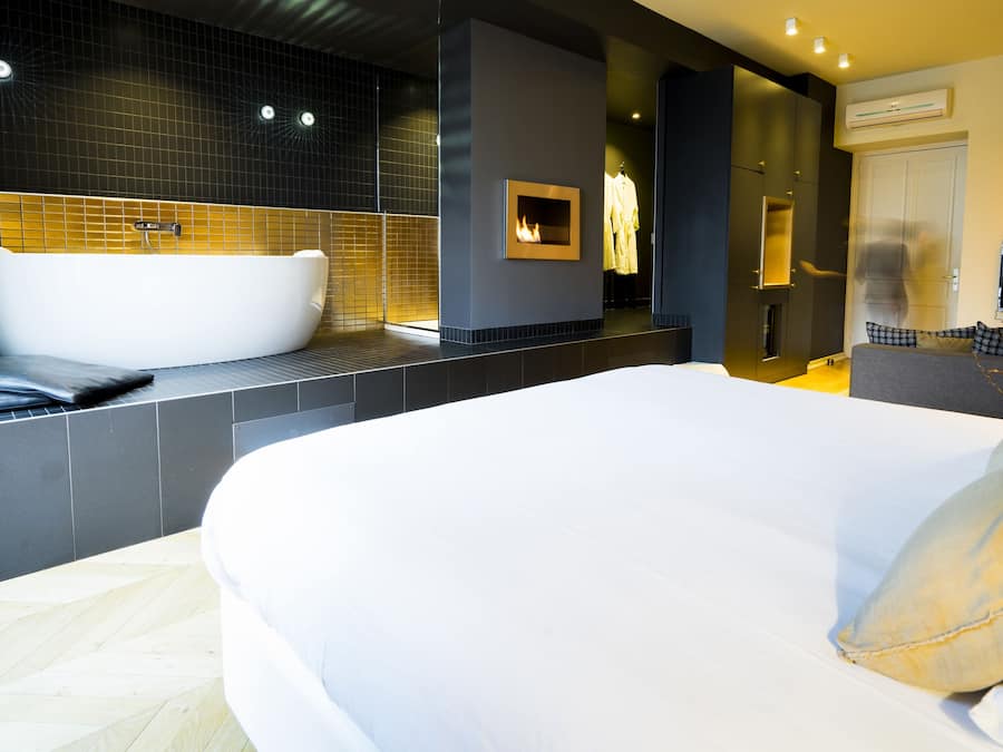 Executive Suite, City View (Bellecour, 5 place Bellecour, Lyon) | Peralatan tempat tidur premium, tilam berlapik, bar mini