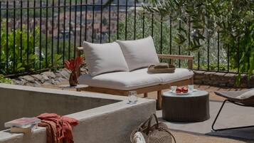 Suite Luxe Bellecour, 5 place Bellecour, 69002 Lyon | Terrace/patio