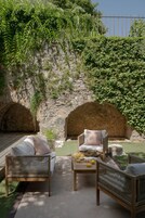 Suite Luxe Bellecour, 5 place Bellecour, 69002 Lyon | Terrace/patio