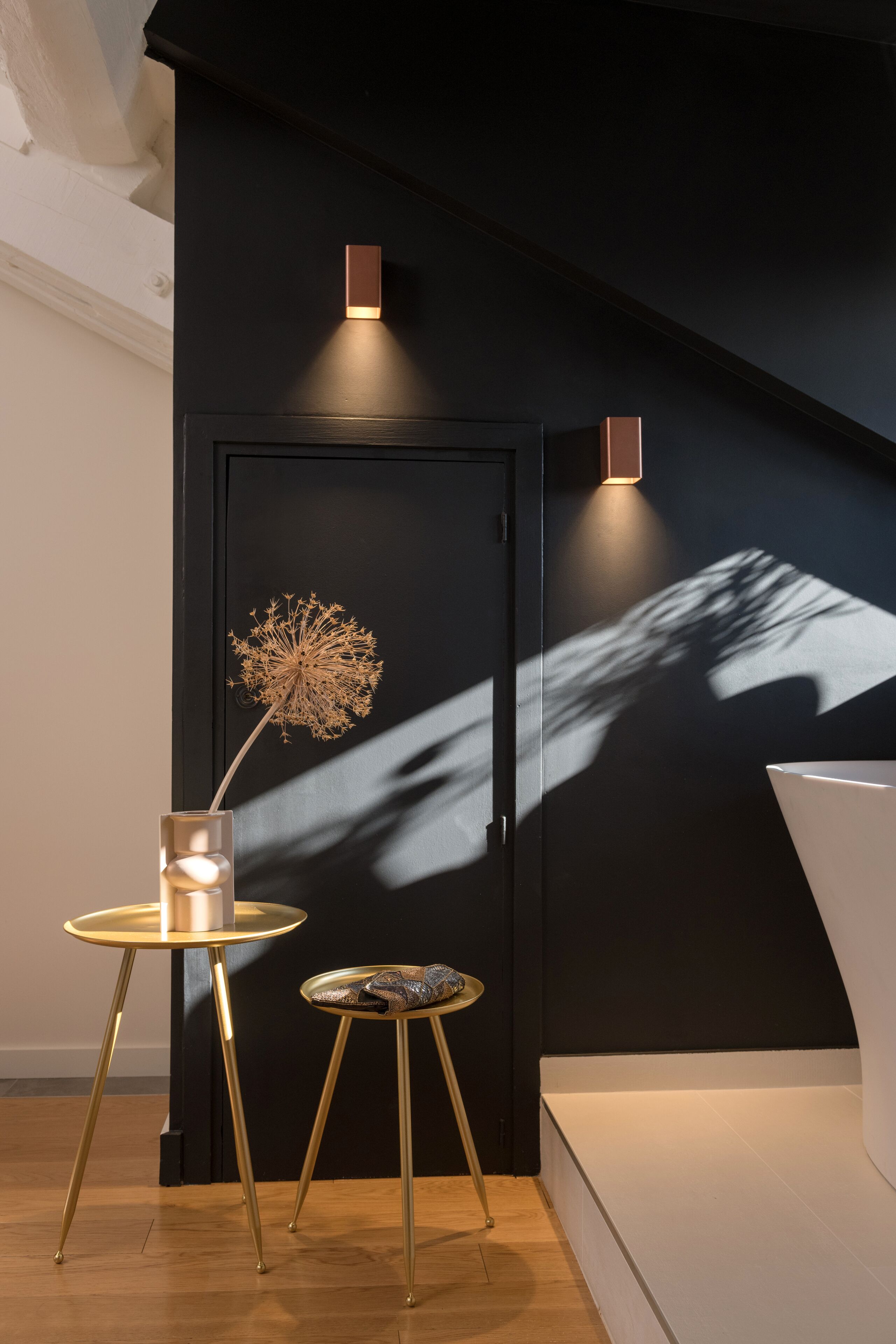 Suite Executive Copper, 2 Place Gailleton, 69002 Lyon | Living area | 49-inch Smart TV with digital channels, TV