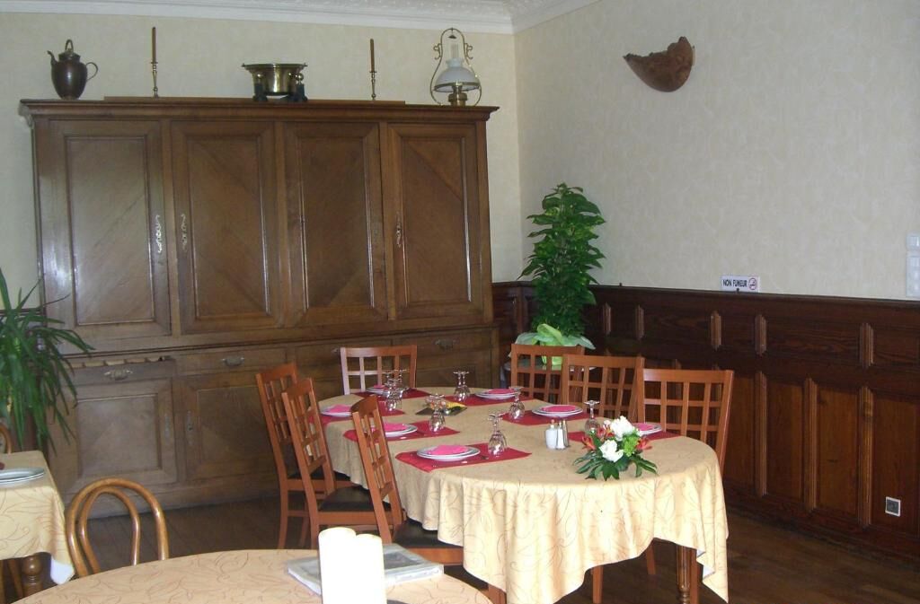 lunch and dinner served, regional cuisine