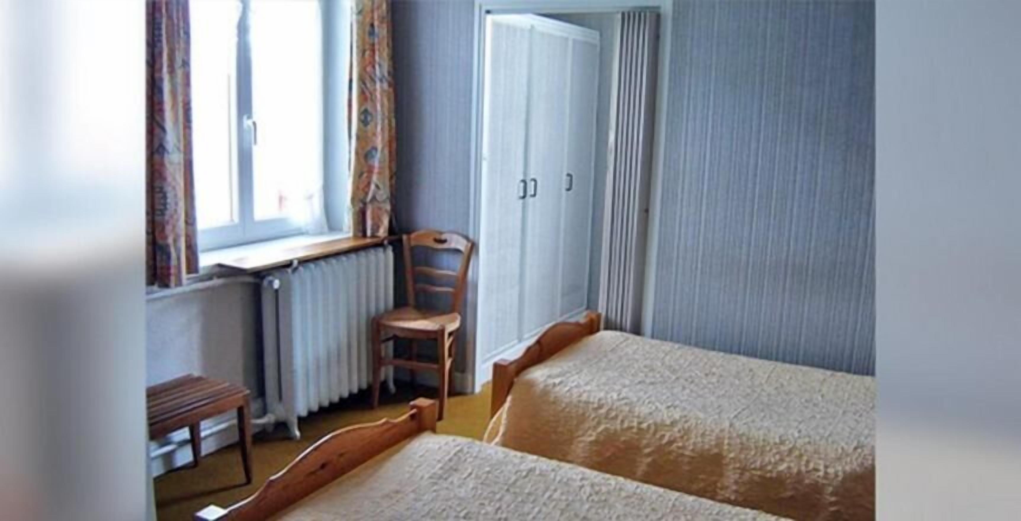 desk, soundproofing, iron/ironing board, free cots/infant beds