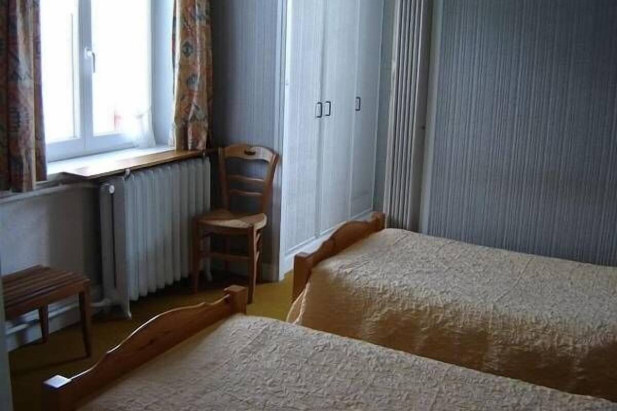 Comfort-Doppel- oder -Zweibettzimmer | Schreibtisch, schallisolierte Zimmer, Bügeleisen/Bügelbrett