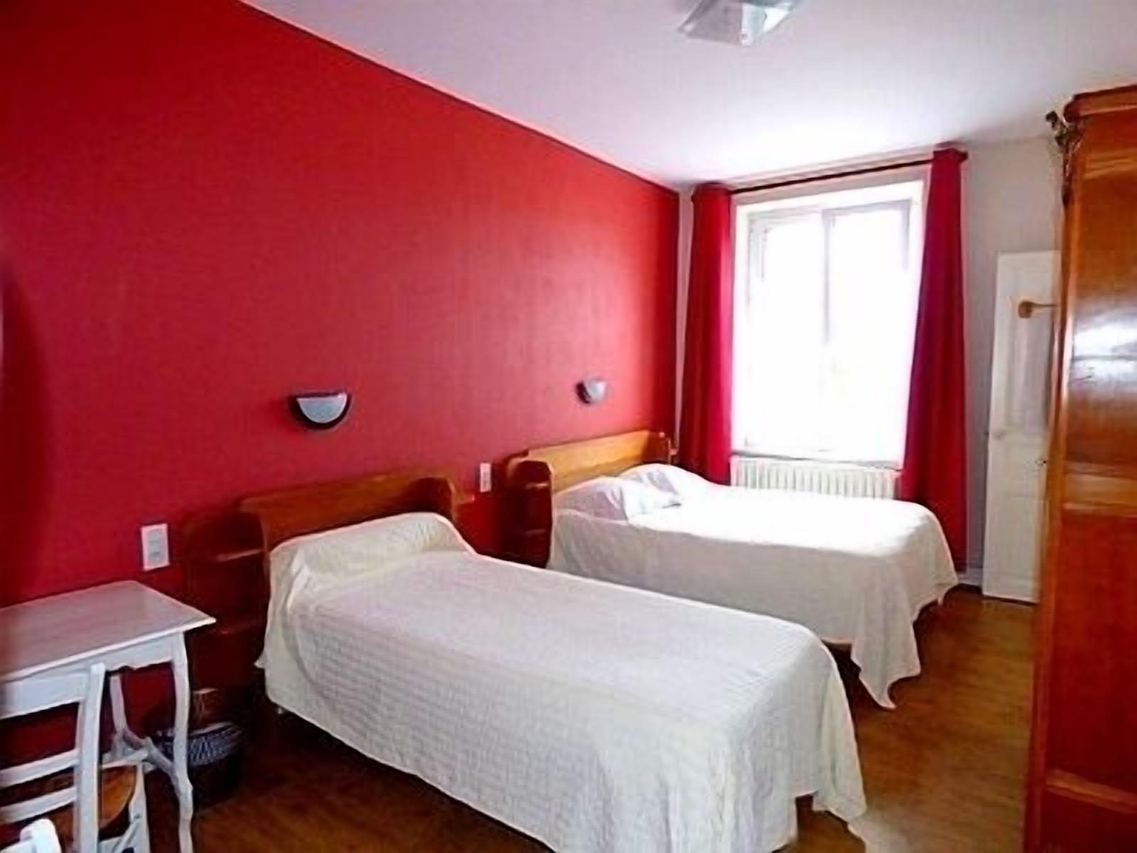 comfort double room | desk, soundproofing, iron/ironing board, free cots/infant beds