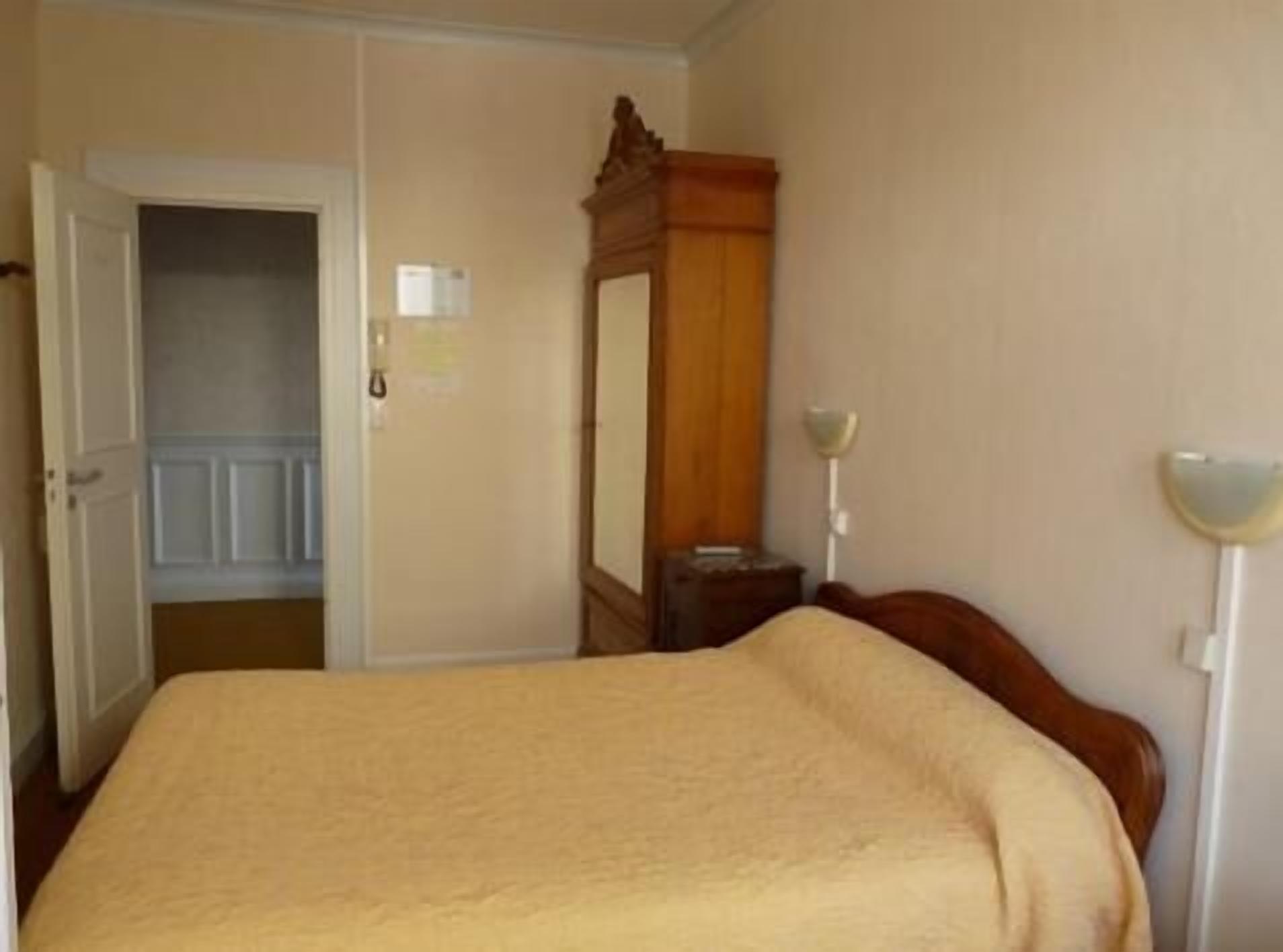 desk, soundproofing, iron/ironing board, free cots/infant beds