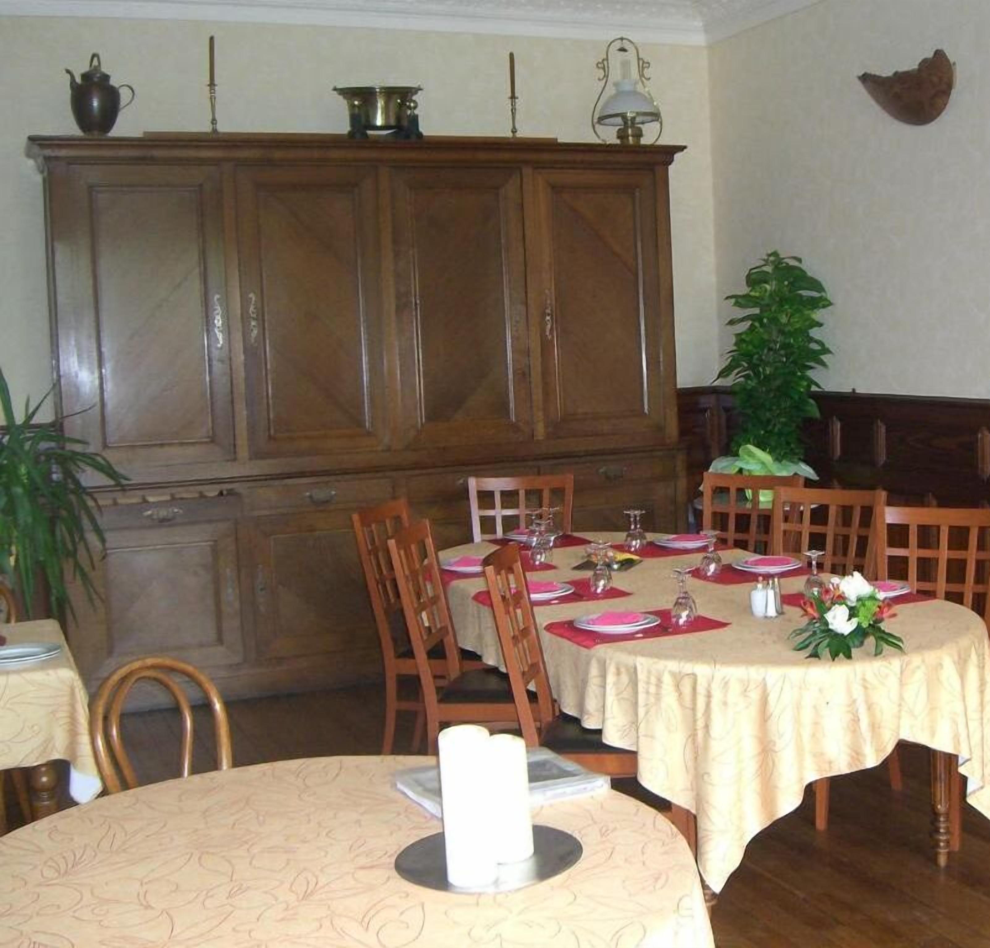 lunch and dinner served, regional cuisine