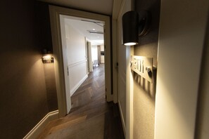 Premium bedding, minibar, in-room safe, desk - Morione Hotel & Spa Center (Istanbul)