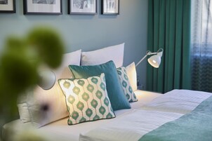 Comfort Double Room, Patio | Hypo-allergenic bedding, minibar, in-room safe, blackout drapes