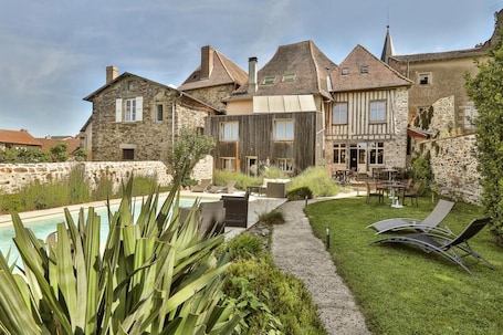 Enceinte de l’hébergement. Auberge Dupuytren