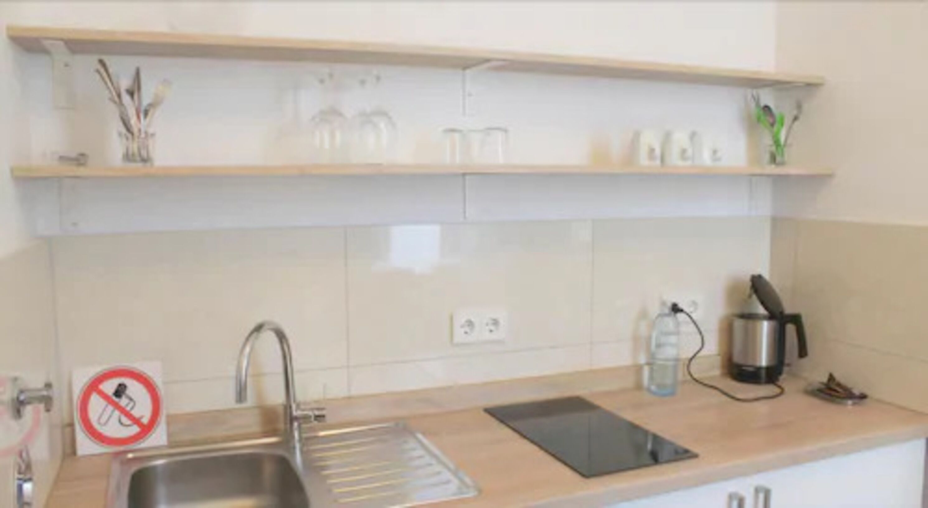 double room, 1 double bed with sofa bed | private kitchenette | electric kettle