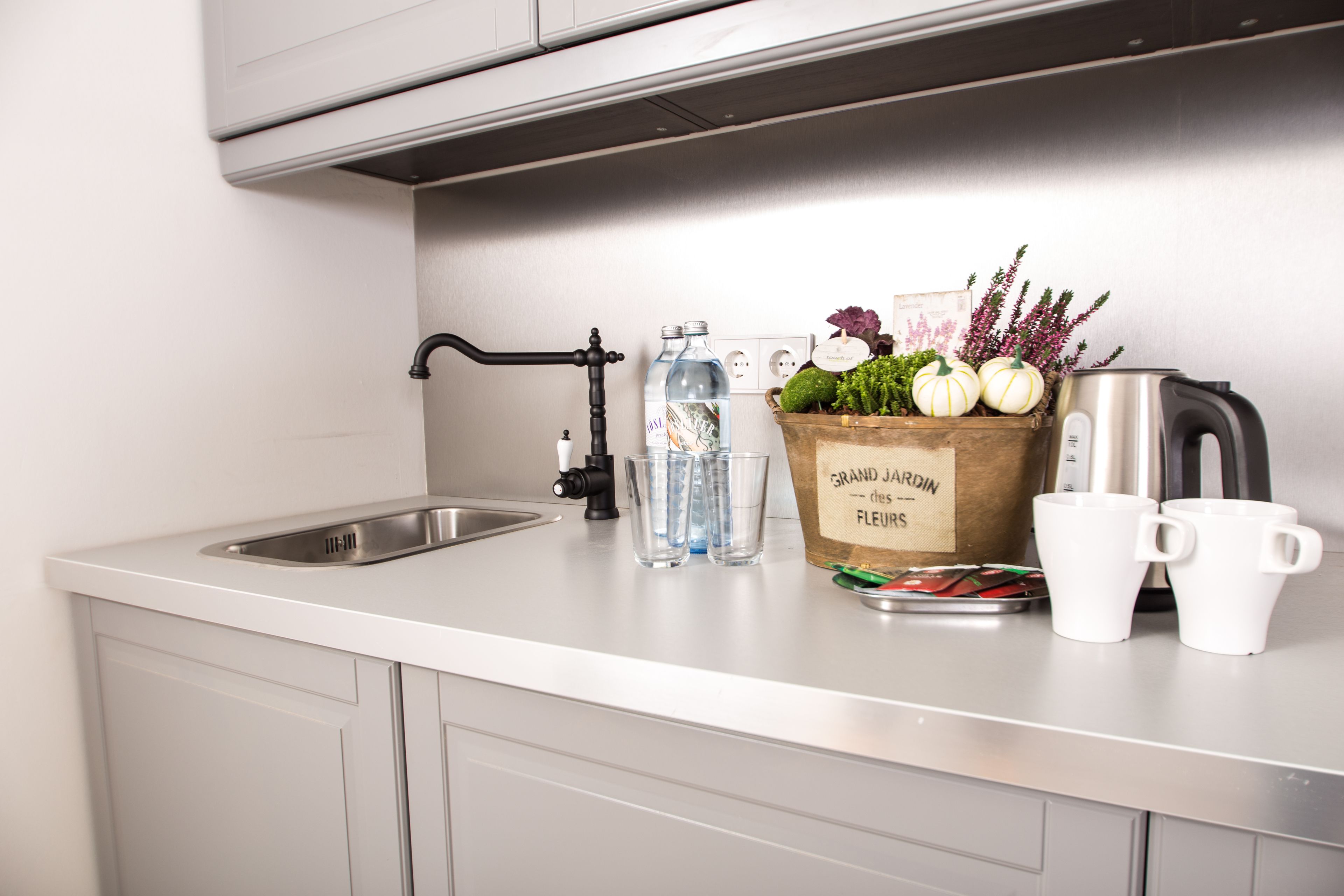 comfort double room | private kitchenette | electric kettle