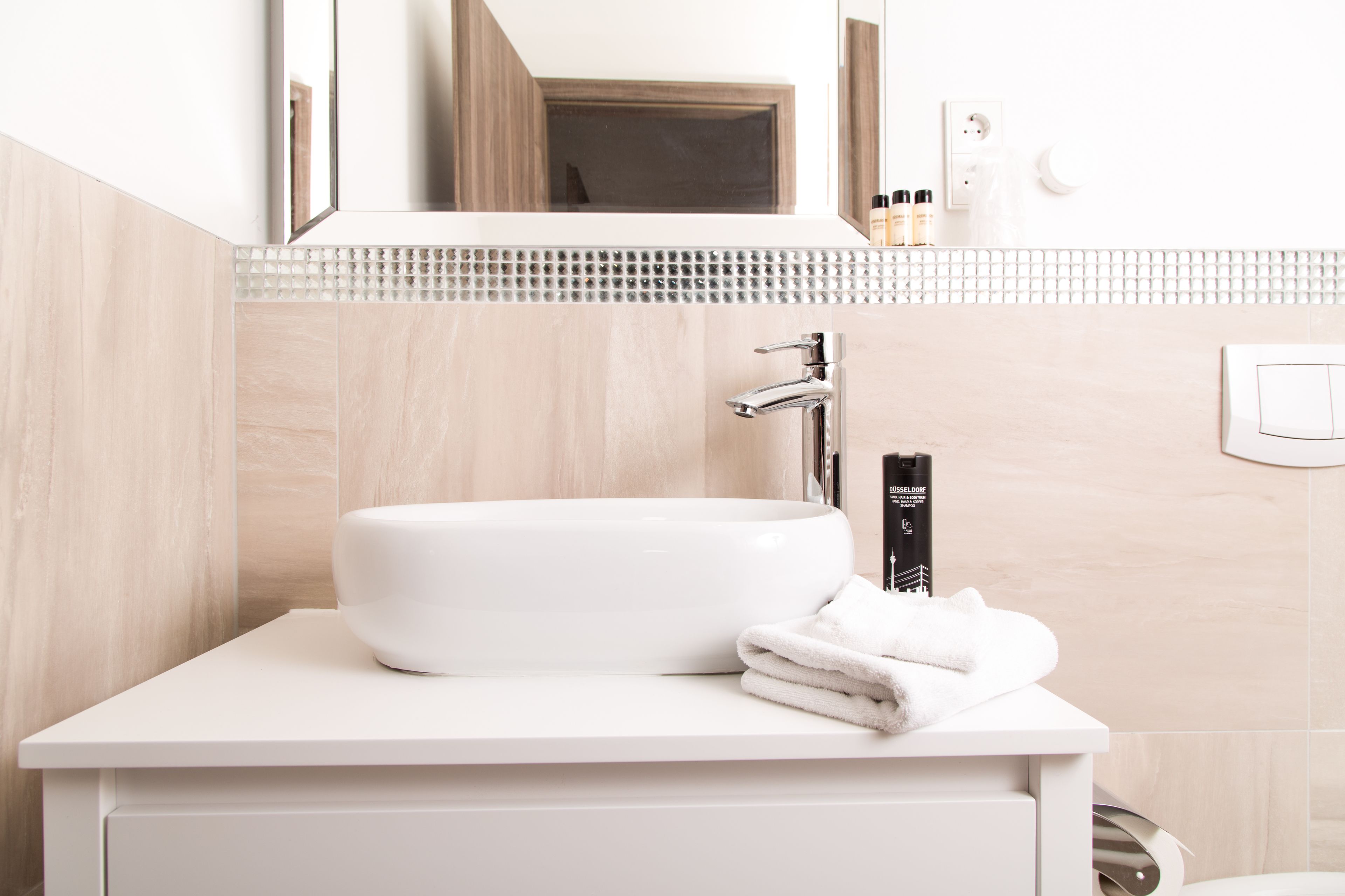 comfort double room | bathroom sink