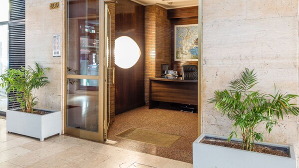 Property entrance - Suiteincenter Apartments (Palermo)