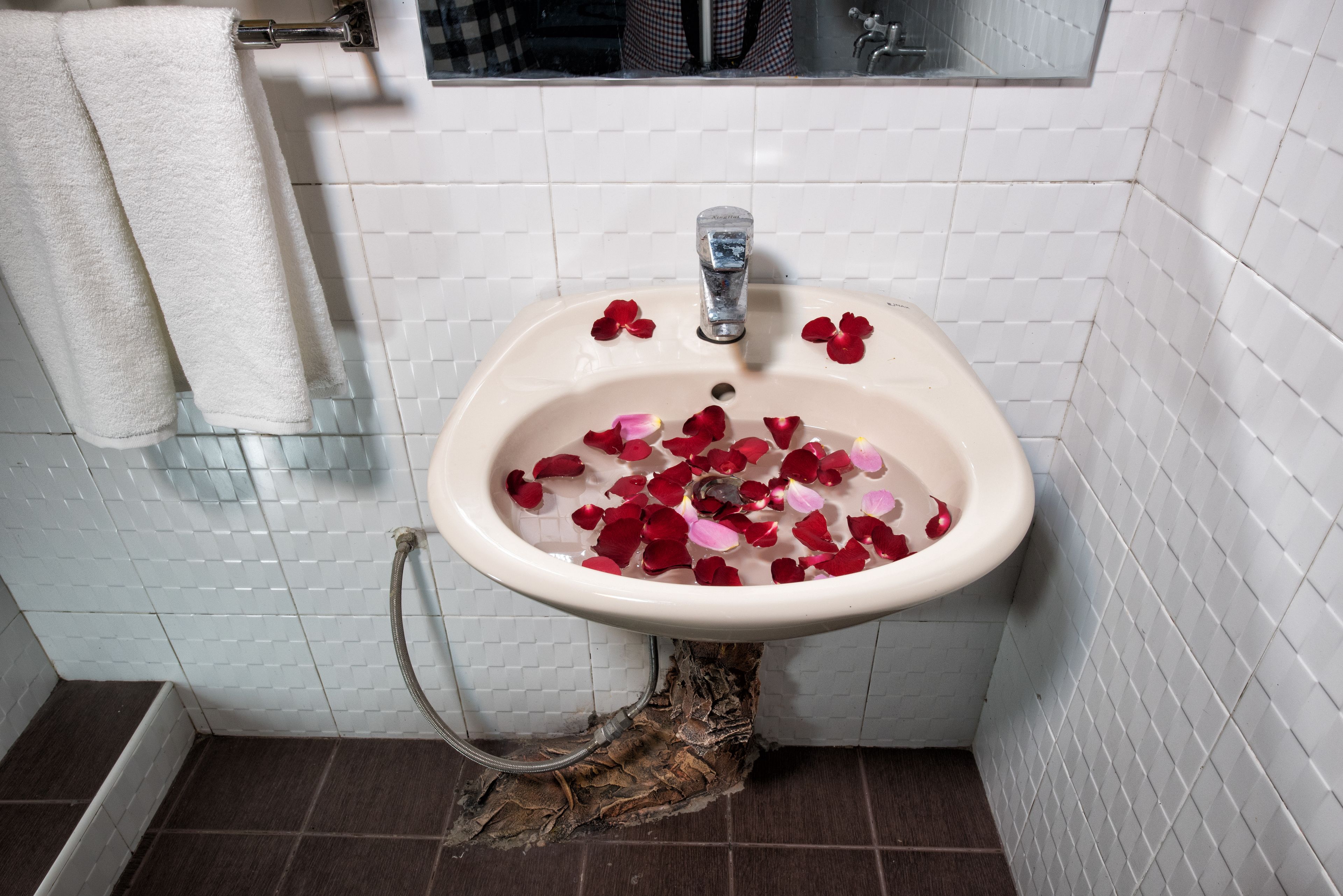 standard room | 1 bedroom, minibar, in-room safe, blackout curtains