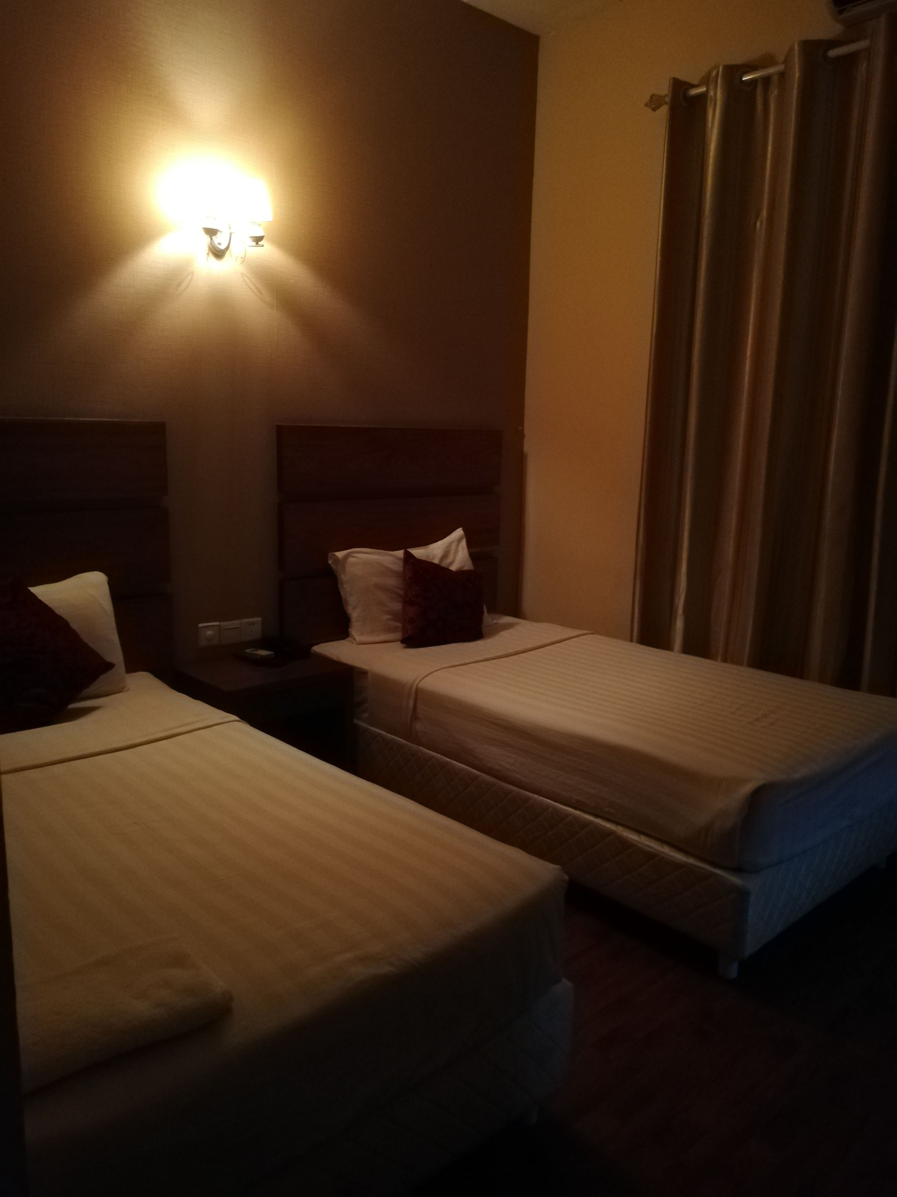 standard twin room, 1 bedroom | 1 bedroom, minibar, in-room safe, blackout curtains