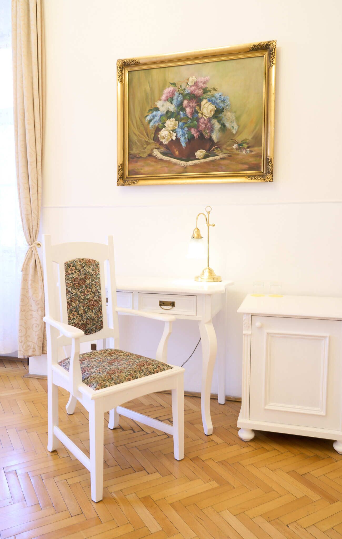 triple room, 1 bedroom, ensuite | 1 bedroom, minibar, individually furnished, blackout curtains