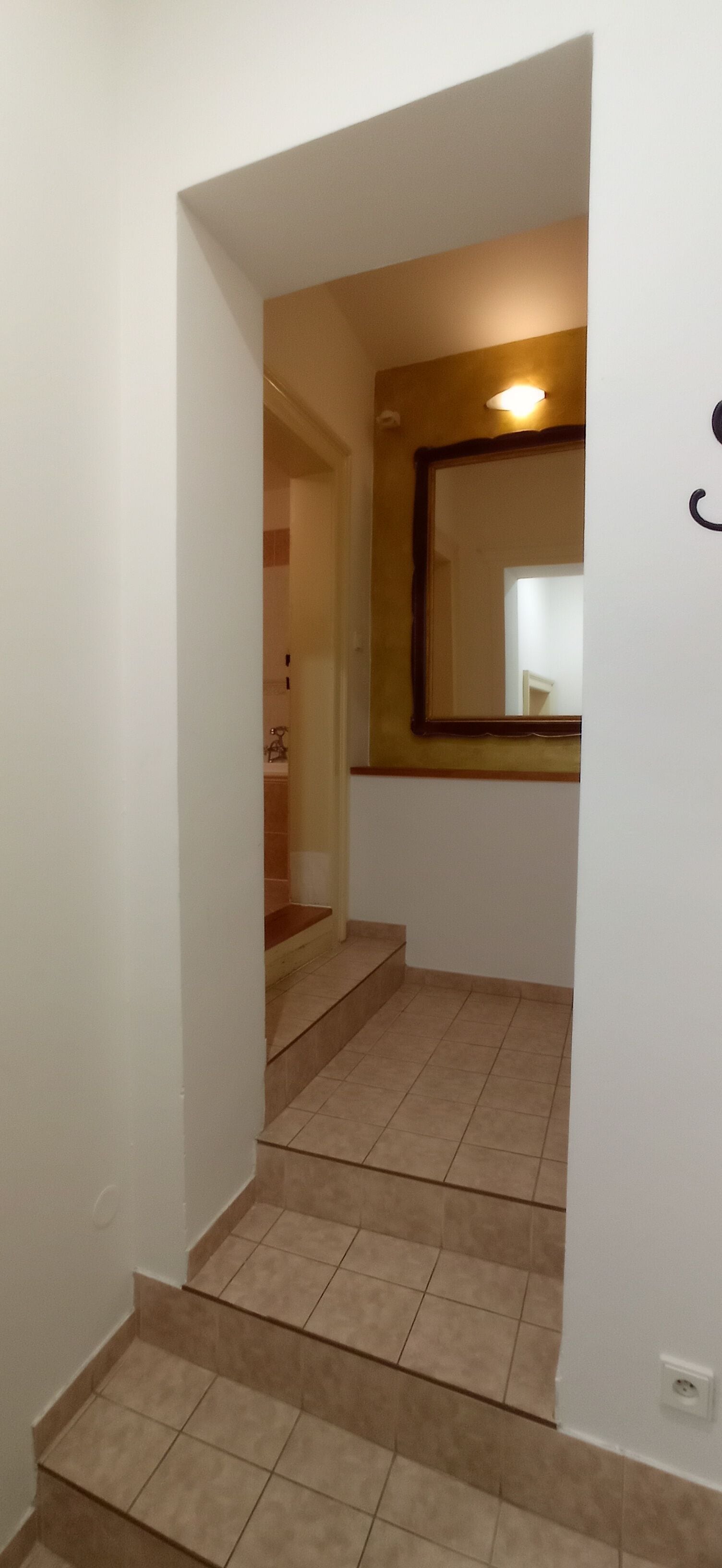 standard single room | 1 bedroom, minibar, individually furnished, blackout curtains