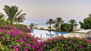 บริเวณภายนอก