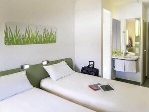 Twin Room, 2 Single Beds - ibis budget Poitiers Centre Gare (Poitiers)