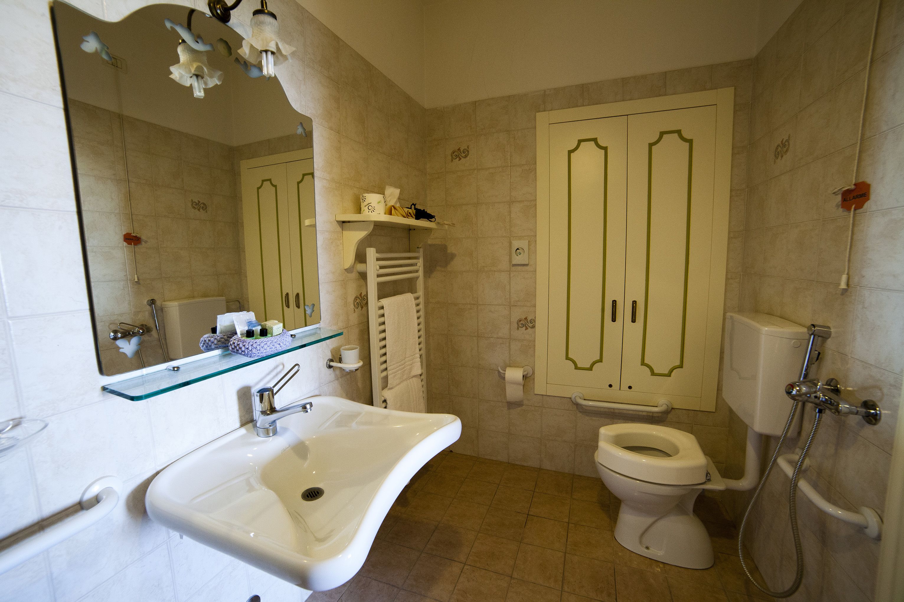 double room single use | bathroom | free toiletries, hair dryer, bidet, towels