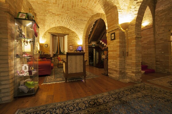 Lobby - Hotel La Luma (Montecosaro)