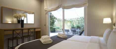 Premium Apartment, 2 Bedrooms, Patio