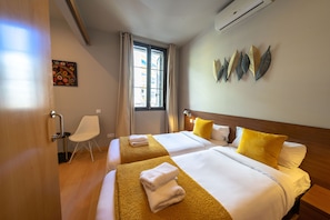 2 chambres, couette en duvet d'oie, coffres-forts dans les chambres