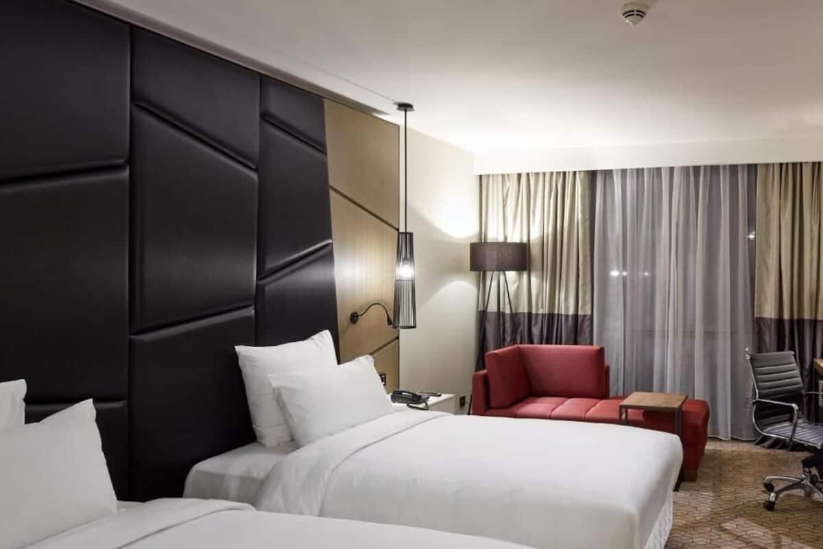 Couette en duvet d'oie, minibar, coffres-forts dans les chambres, bureau