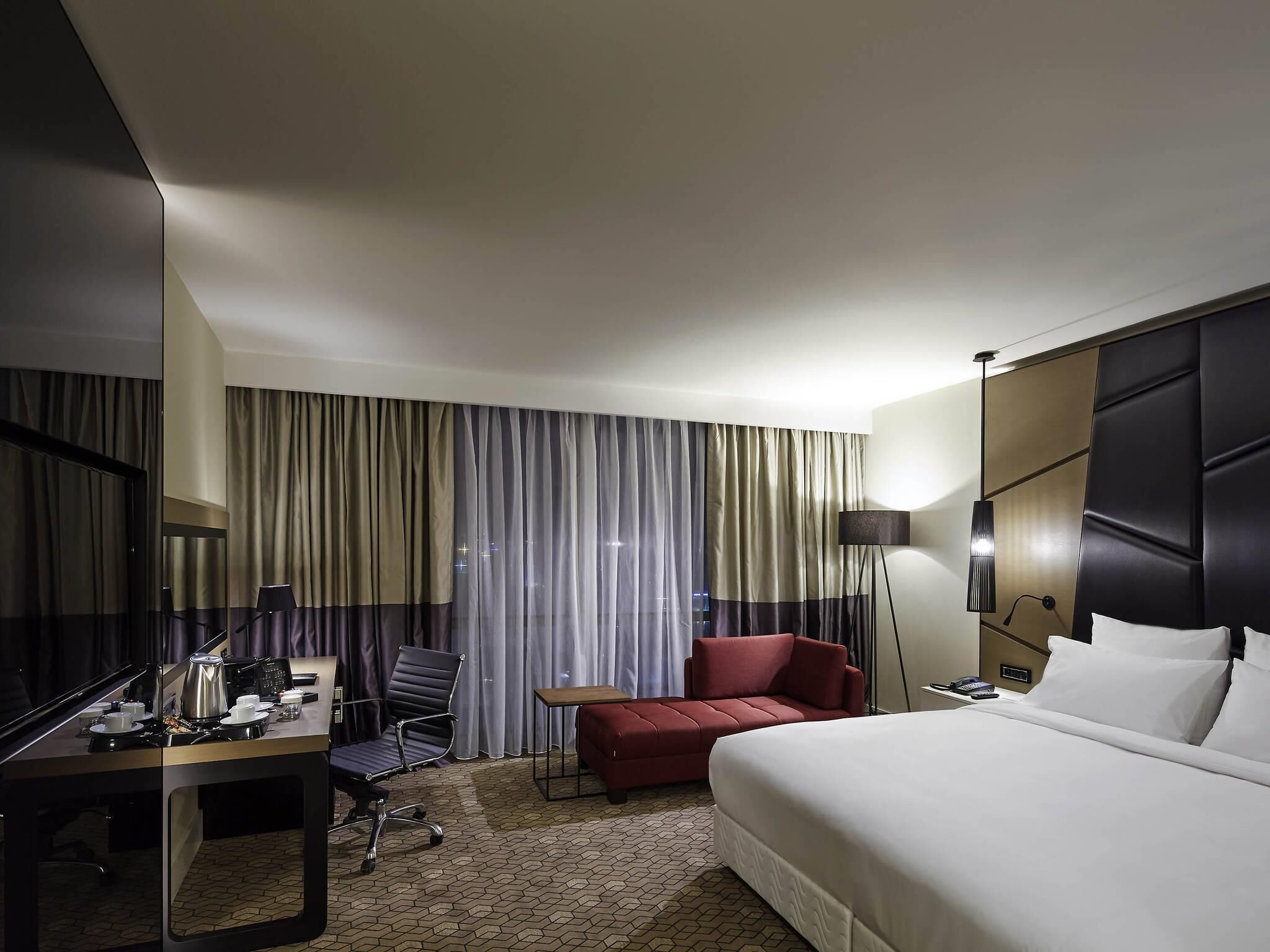 Deluxe Room, City View