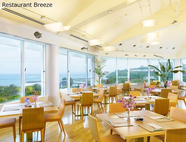 Desayuno buffet (JPY 1950 por persona)