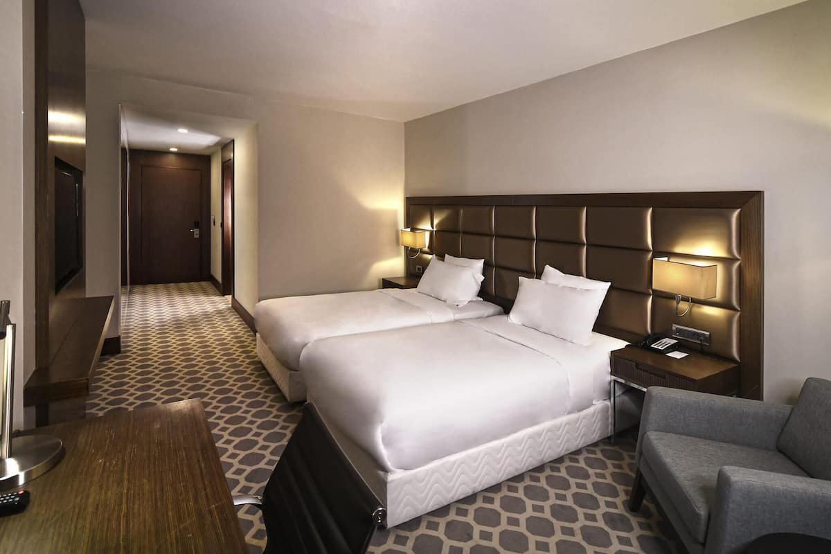 Superior Room, 2 Single Beds | Minibar, in-room safe, desk, soundproofing